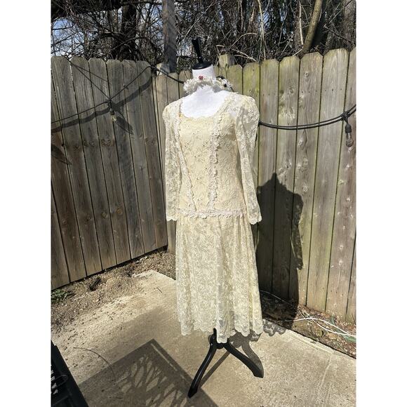 Vintage 70's Greenco Maid Wedding Dress Ivory Lace With Veil Long Sleeve Size 4 - Picture 3 of 16